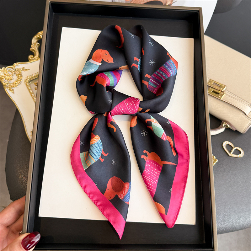 Foulard carré élégant en soie  - Dog Bandana Scarf avis et prix